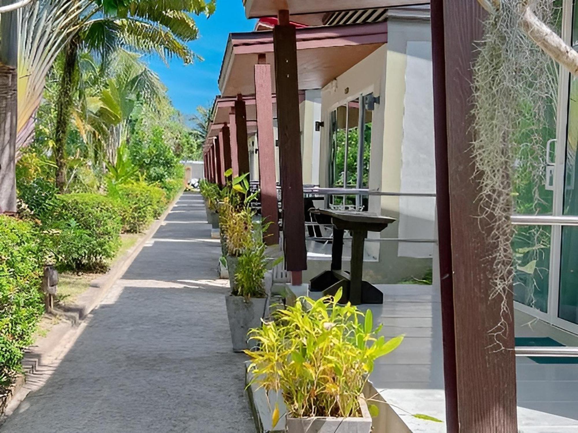 Naiyang Boutique Resort Ban Phak Chit Exterior photo